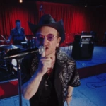 u2 u2 silencio drugi singiel z carnaval de luz